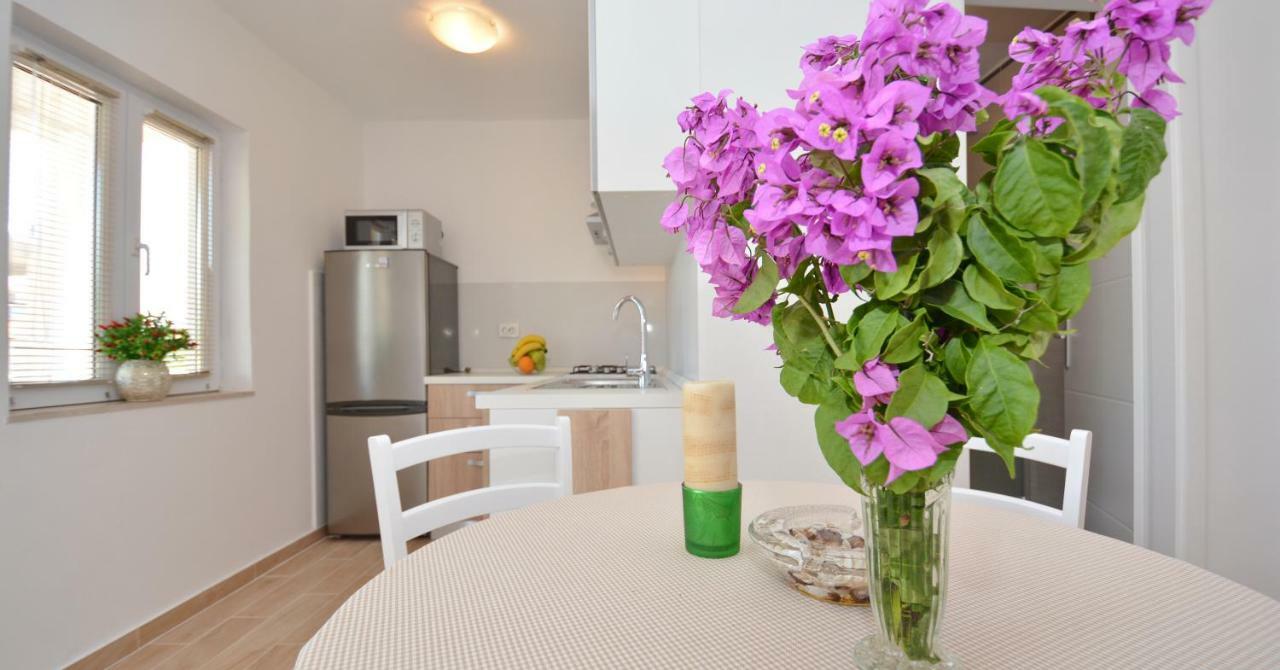Apartmani Cesarec Basina Buitenkant foto