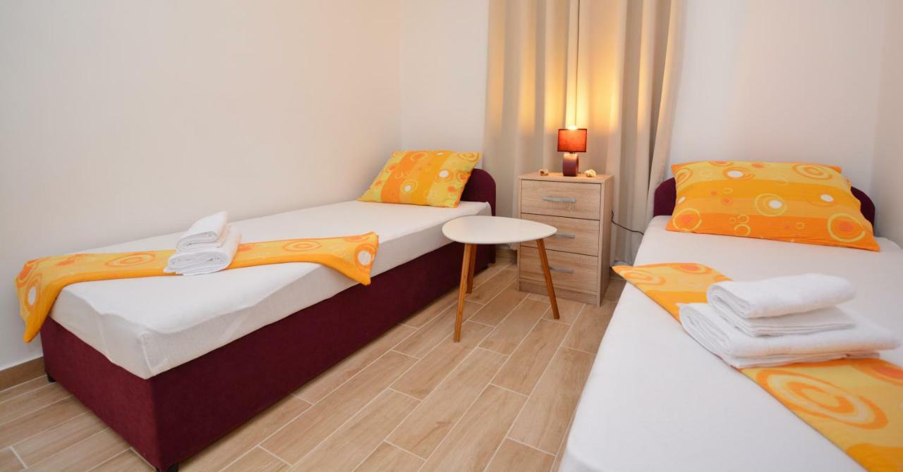 Apartmani Cesarec Basina Buitenkant foto