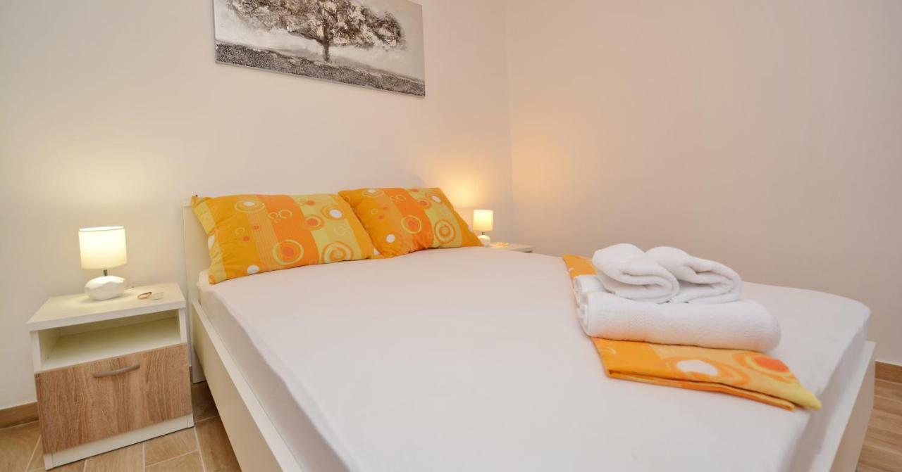 Apartmani Cesarec Basina Buitenkant foto