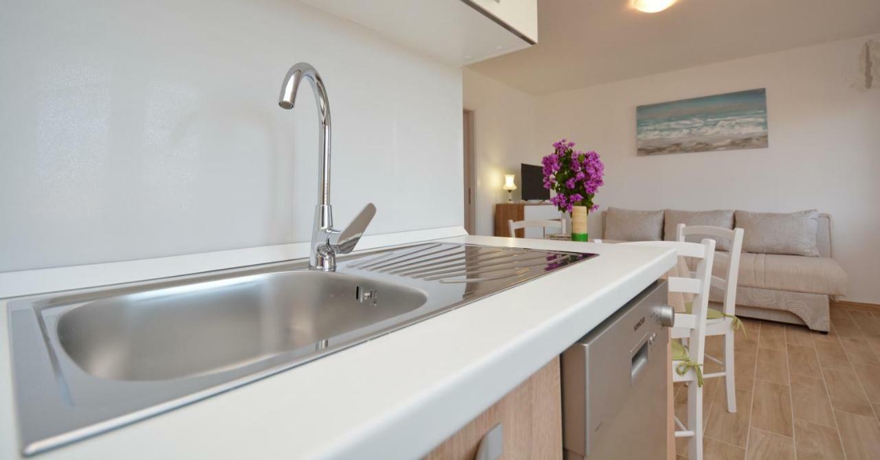 Apartmani Cesarec Basina Buitenkant foto